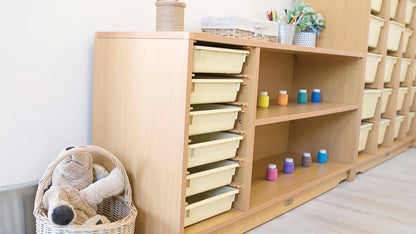 Multi-Storage Shelf 4?? x 24" w/ Totes